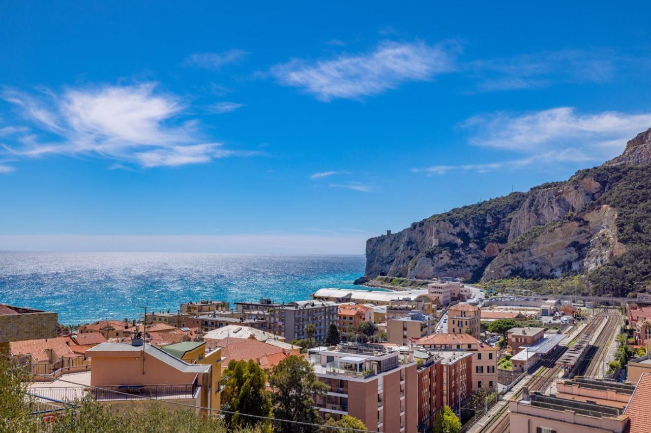 Casa Matilde - Appartamento Vista Mare - Con Posto Auto Finale Ligure Exterior photo