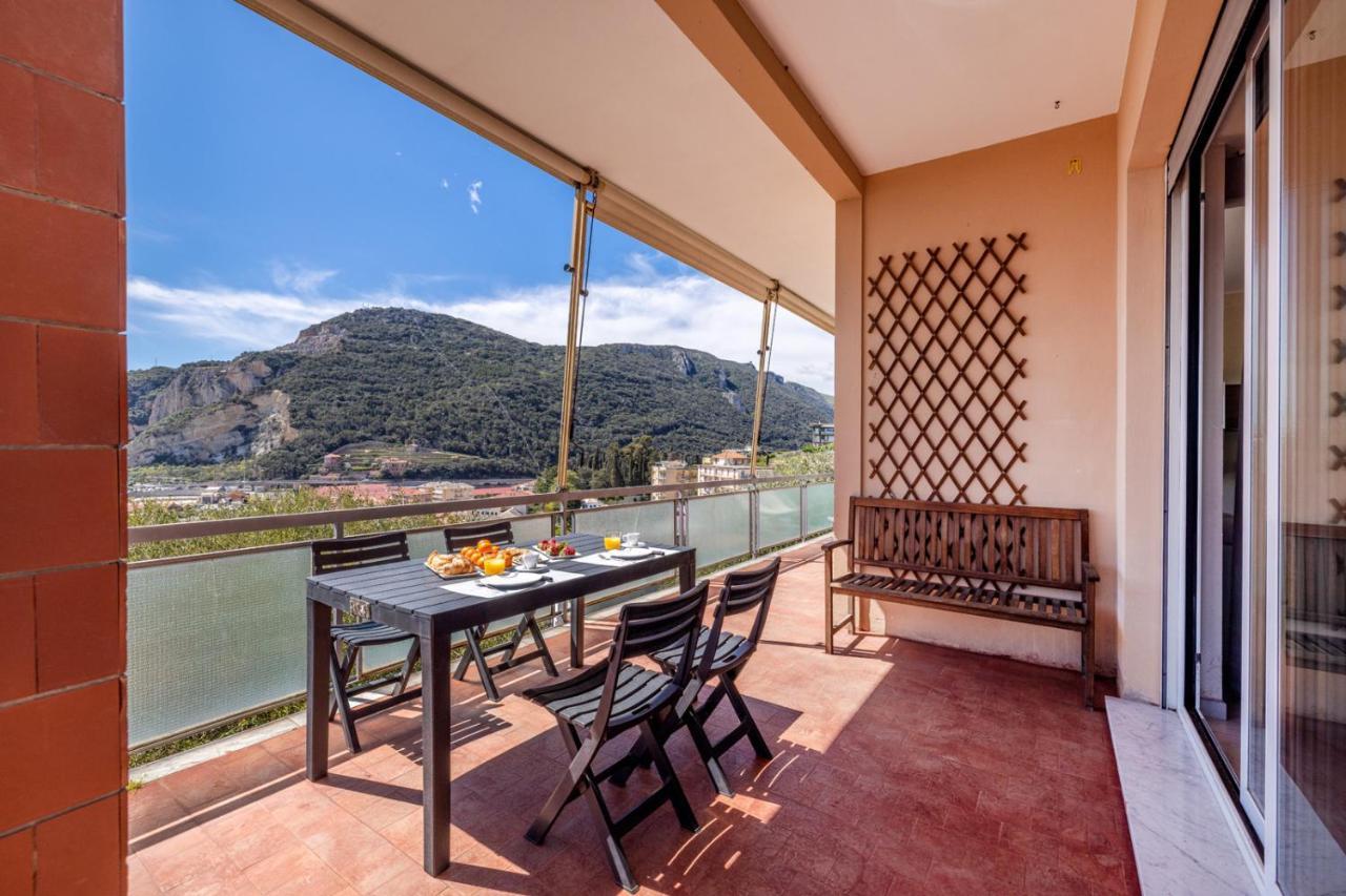 Casa Matilde - Appartamento Vista Mare - Con Posto Auto Finale Ligure Exterior photo
